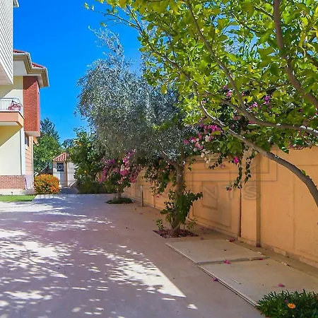 Villa Kaya-3 *